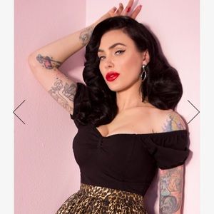 Vixen by Micheline Pitt powderpuff top in black size Large